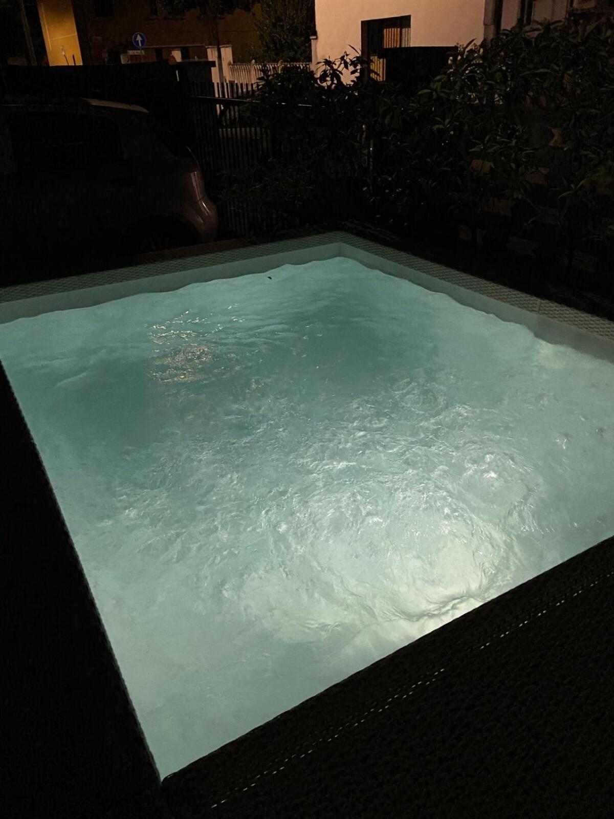 Jacuzzi & Relax - Casa Indipendente 20Min Da Milano Villa Zelo Buon Persico Exterior photo